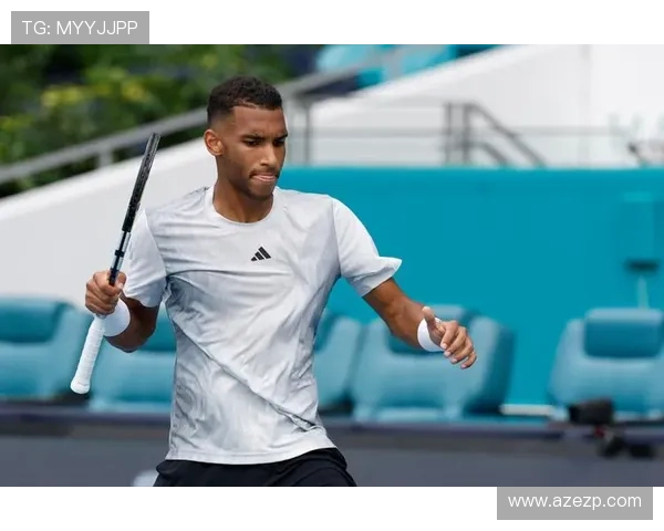 网球赛场奥热阿利亚西姆两盘制胜强势闯入年度赛事巅峰决赛舞台